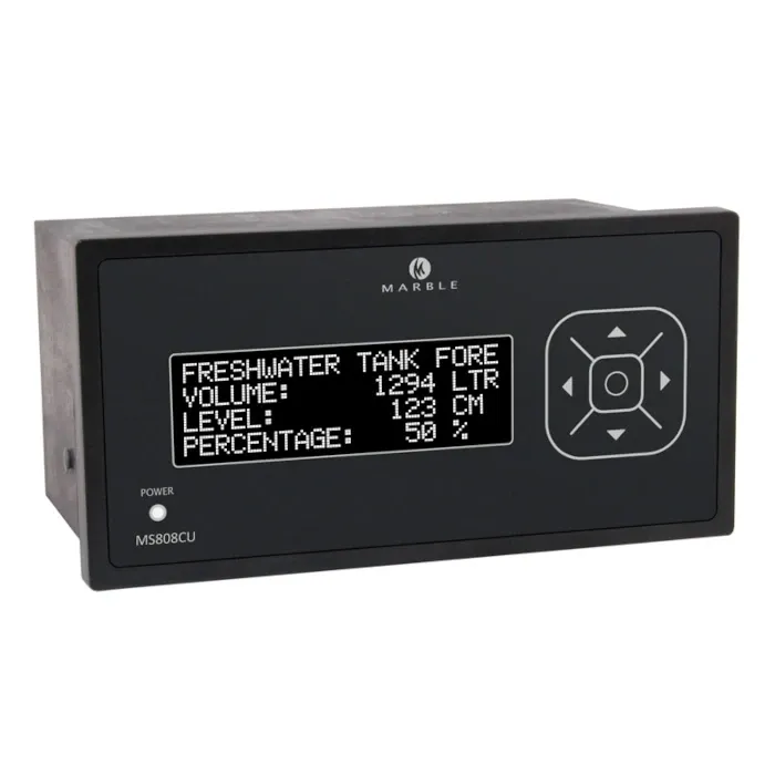 MS808 tankpeilunit met volume, hoogte en percentage van een drinkwatertank op het display